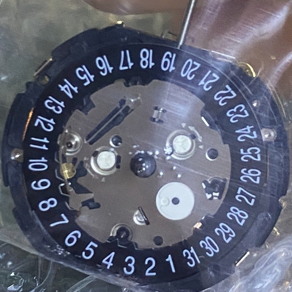 Original Japan Seiko 7T82A Quartz Single Calendar Black Disk Date At 6