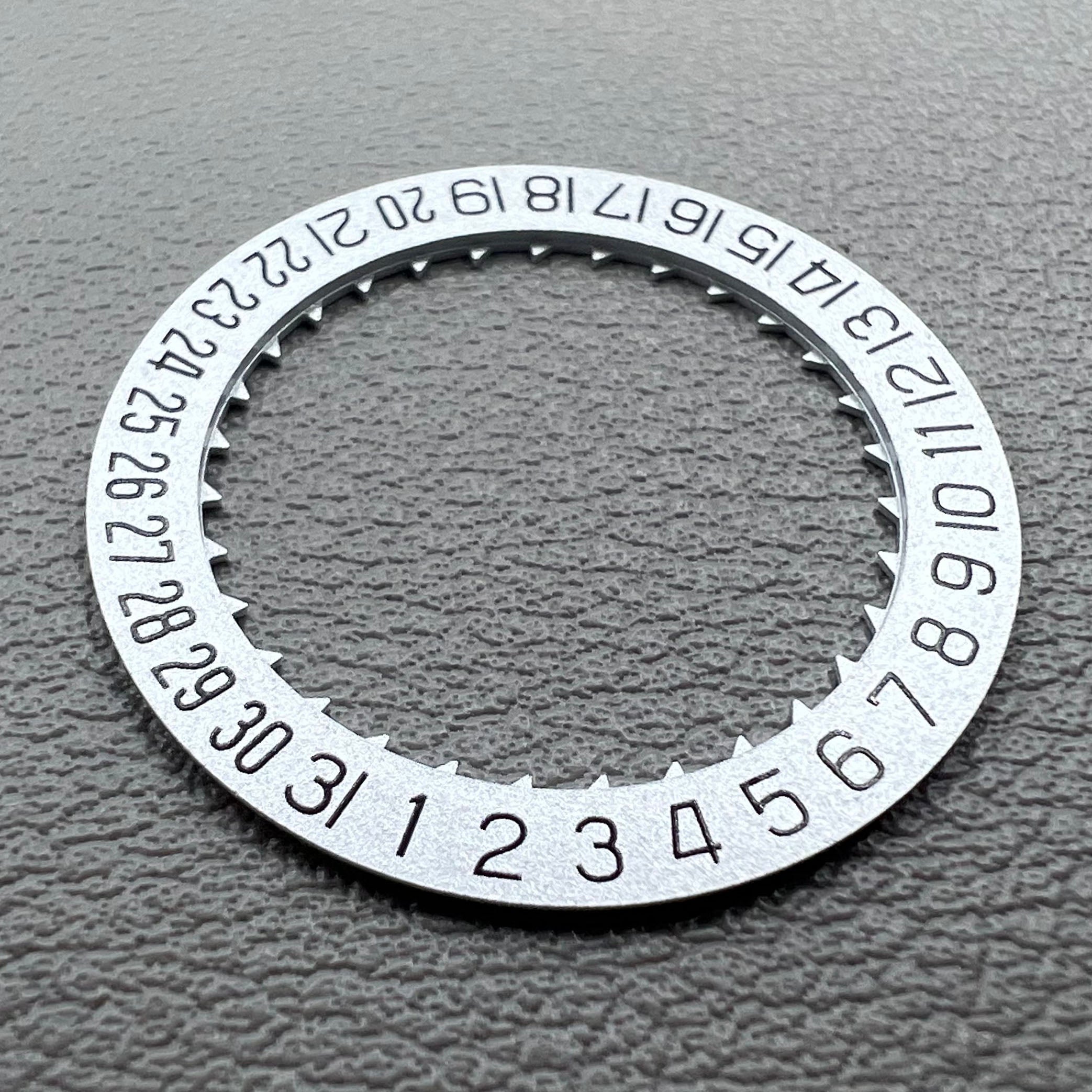 2 PIECES Silver KA Font Date@6 Date Disk Wheel for Miyota 8215 Movement
