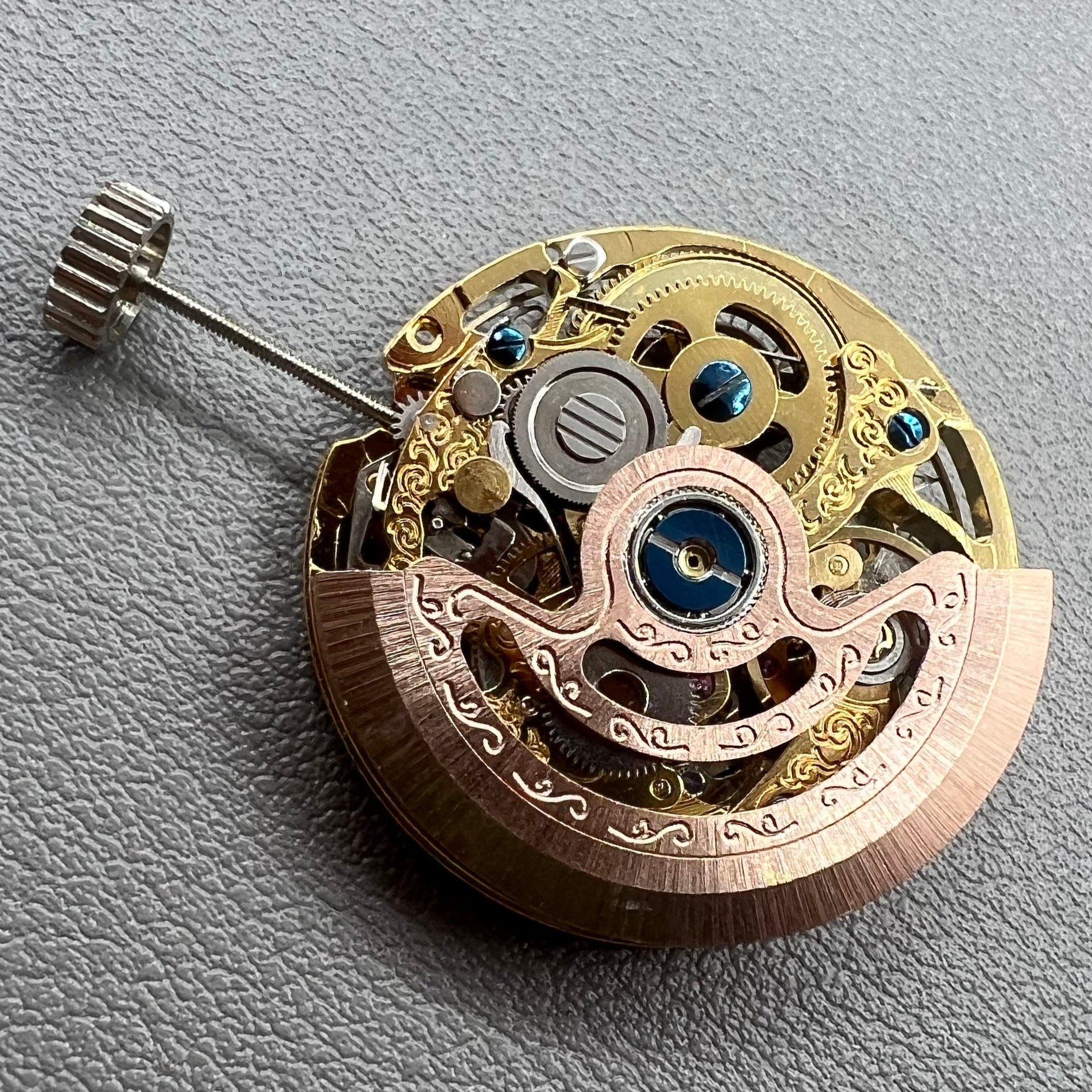 Hangzhou 2189 Golden Hollow Mechanical Movement Single Calendar
