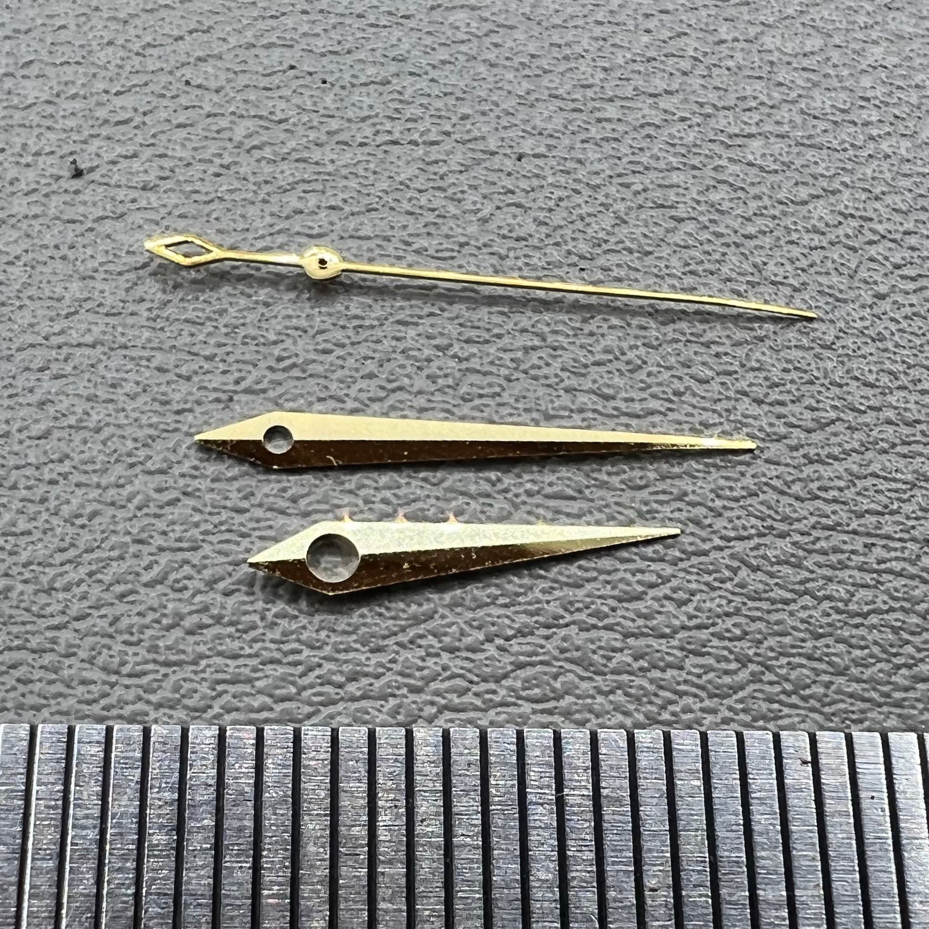 2 Sets Golden Rhombus Tail No Lume Watch Hands for NH35/36 NH38 NH72 NH70