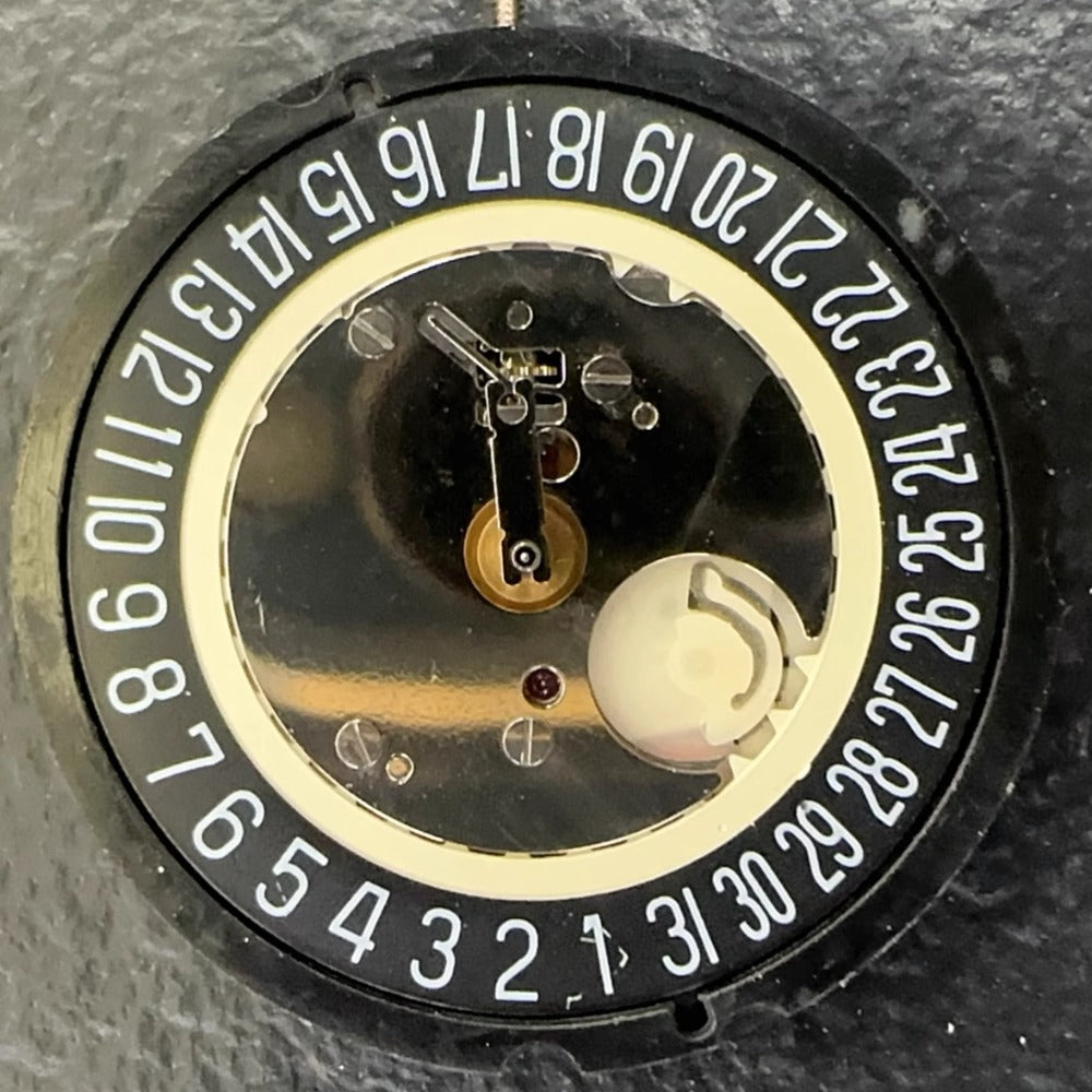 Swiss Made Ronda 515 Quartz Movement 3 Hands Black Disk Date At 6