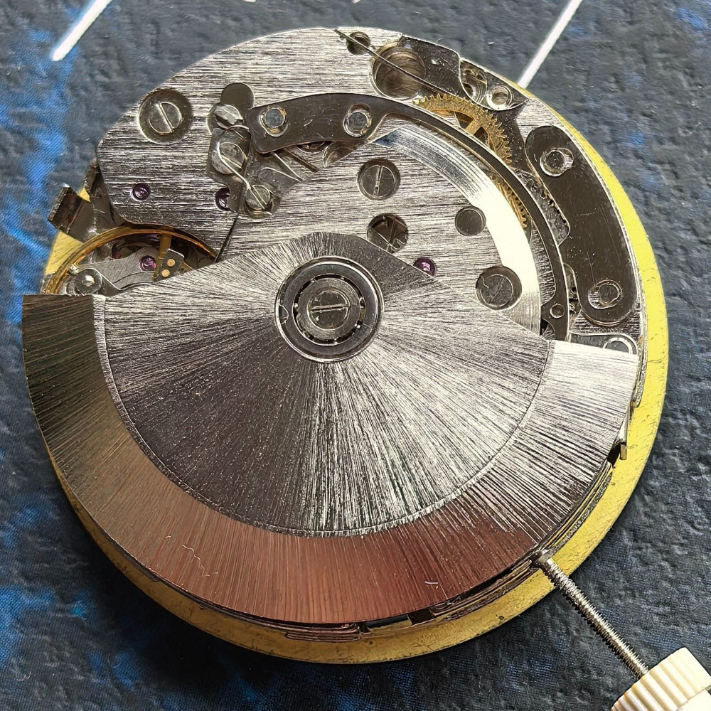 Chinese Dandong 7750 Mechanical Movement Big Date At 12 Small Second At 9