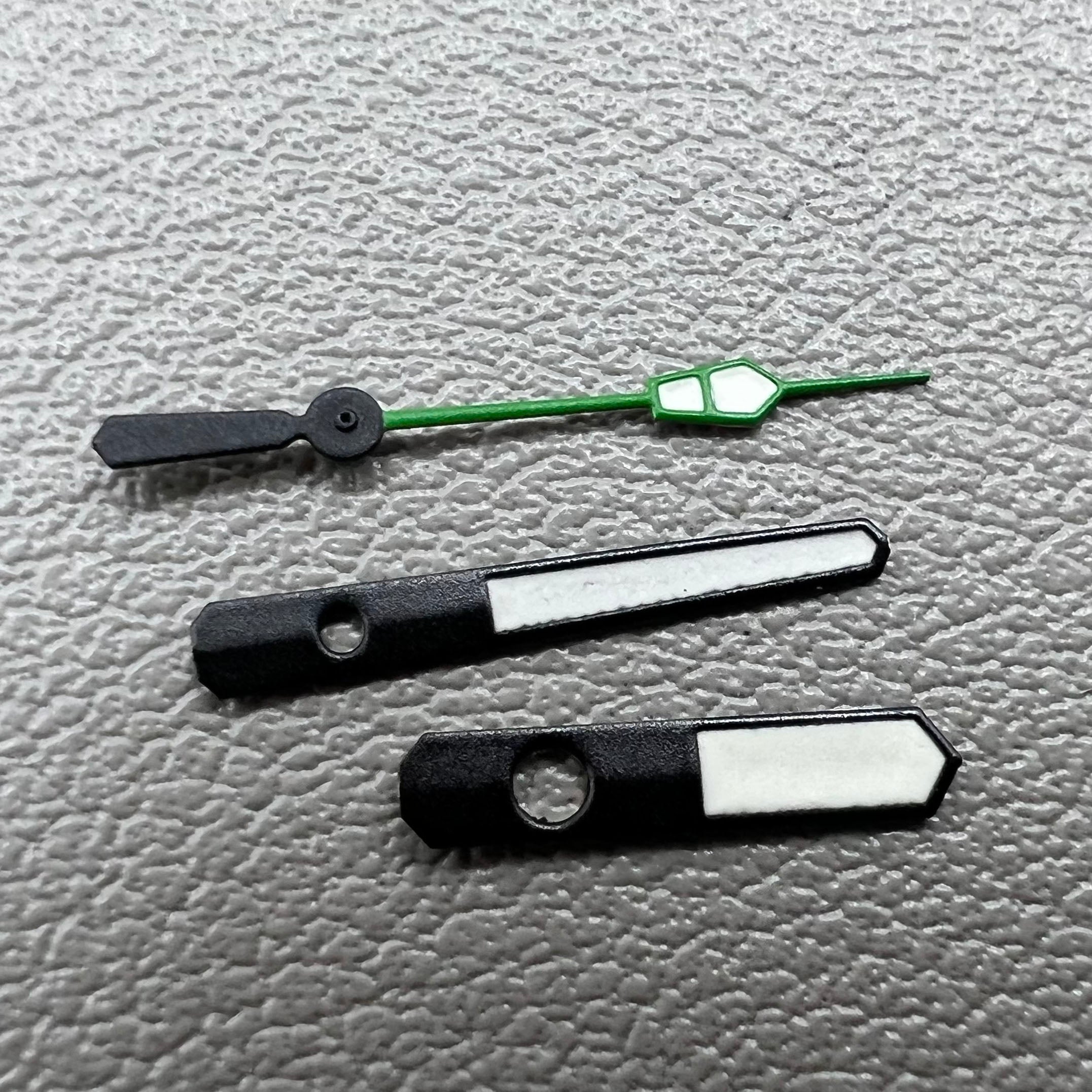 2 Sets/Pack 12.5mm Green+Black Trim Green Lume Hands for NH35 NH36 7S26 7S36