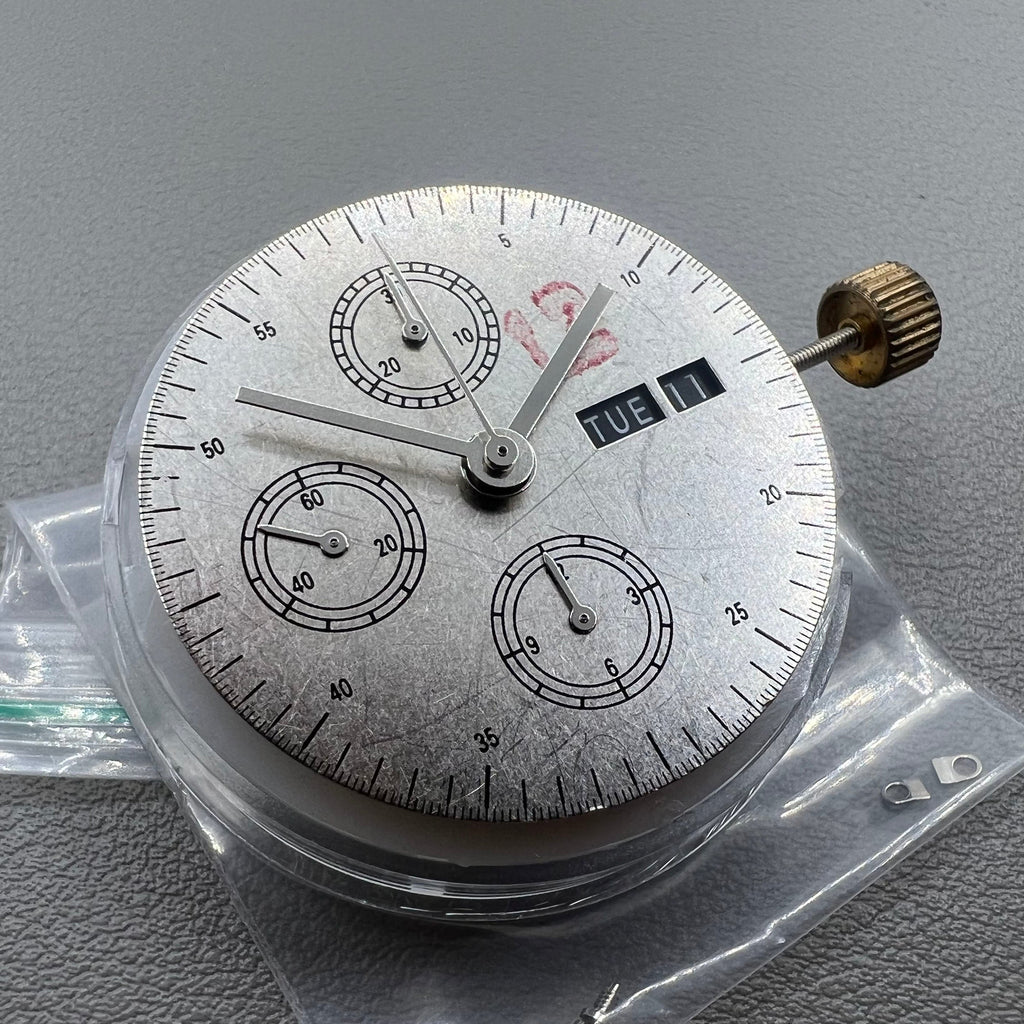 China 7750 Automatic Chronograph Movement Date Day Small Second @9 ETA 7750